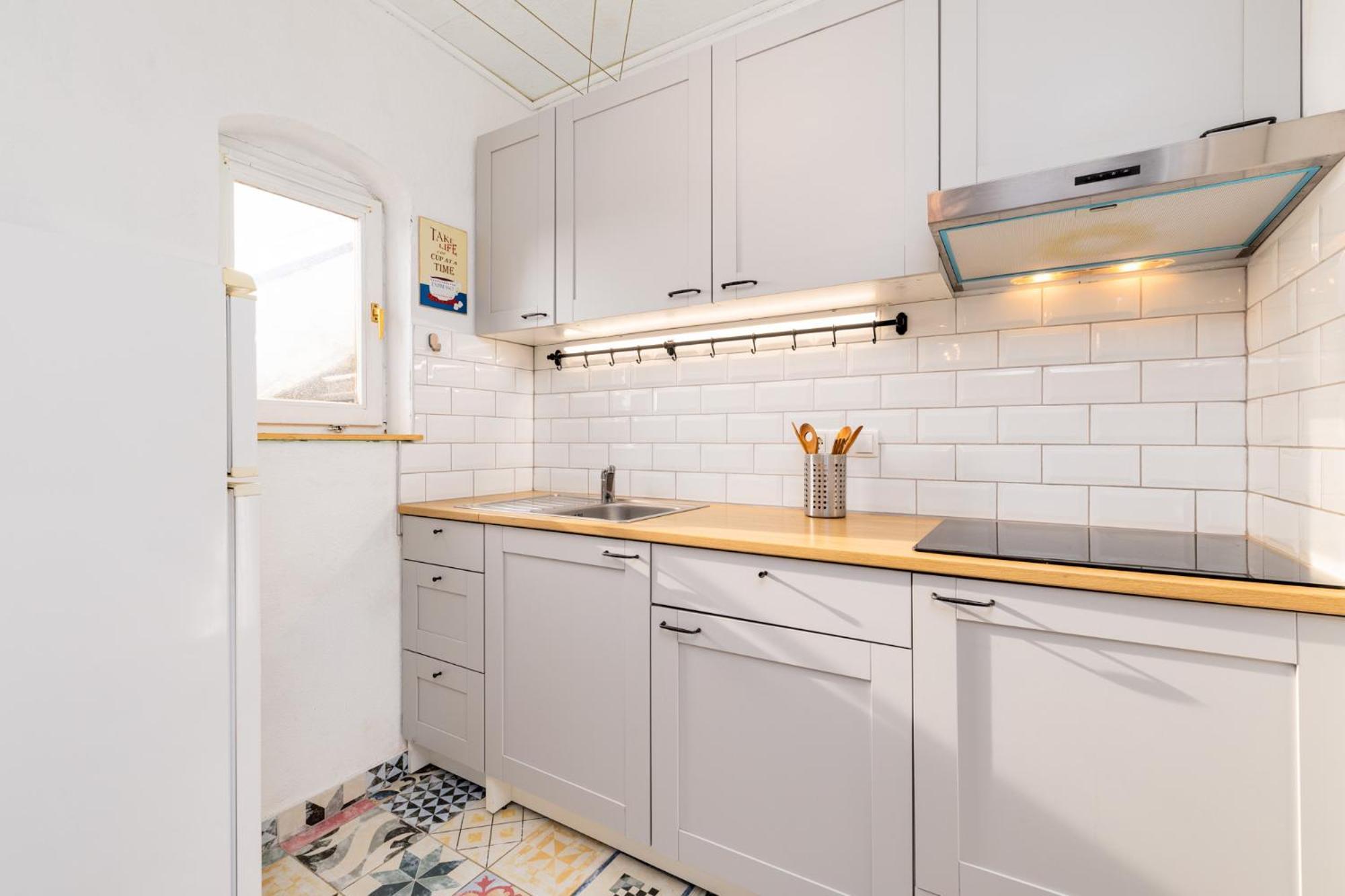 Apartment Iskra By El-Pi Tours Njivice Ngoại thất bức ảnh
